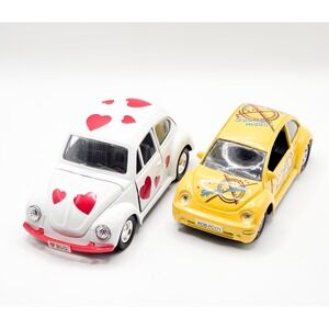 Set of 2 Volkswagen Beetle Diecast Cars White Red Hearts & Yellow Sporty Mobile